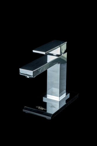 Смеситель для раковины Boheme Qubic 471-CR Хром латунь