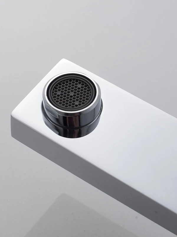 Смеситель для ванны Rose R2802 цвет Хром