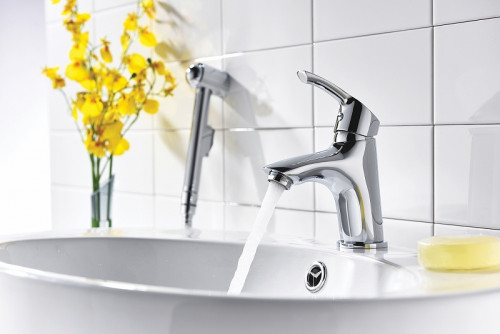 Смеситель для раковины Lemark Plus Strike LM1116C с гигиеническим душем Хром латунь