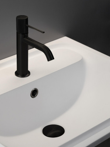 Смеситель для раковины AltroBagno Bilancia 0143 MB цвет Черный матовый
