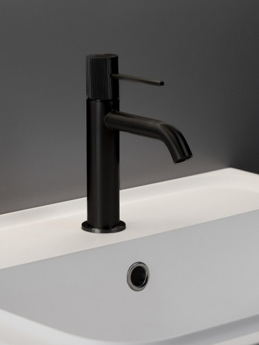 Смеситель для раковины AltroBagno Bilancia 0143 MB цвет Черный матовый