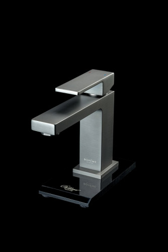 Смеситель для раковины Boheme Qubic 471-GM Оружейная сталь матовая латунь