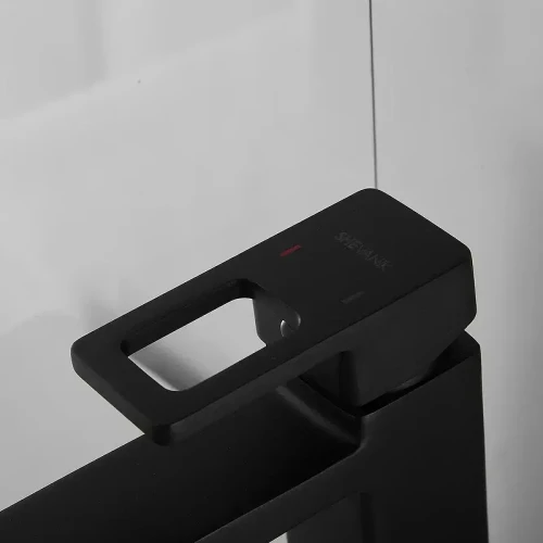 Смеситель для раковины Shevanik S8271H с гигиеническим душем цвет Черный
