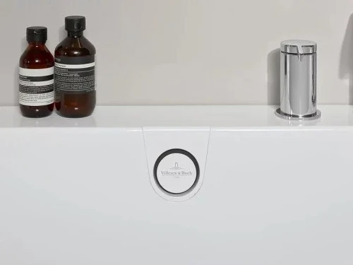 Квариловая ванна Villeroy&Boch Oberon 2.1 180x80 R UBQ180OBN9CR00VD01 цвет Альпийский белый