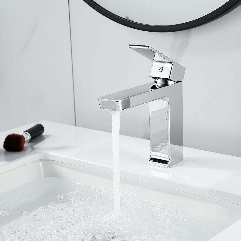 Смеситель для раковины Rose R18 R1801-1 Хром латунь