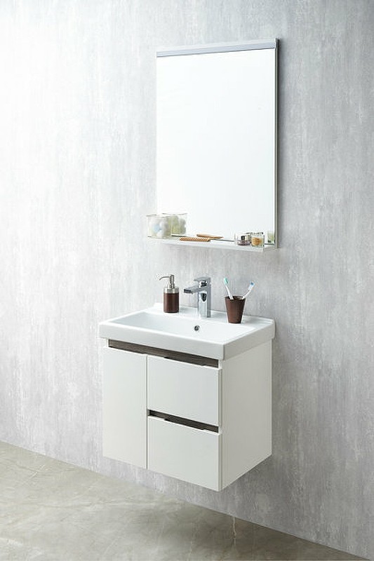 Зеркало Aquaton Рене 60 1A222302NR010 с подсветкой Белое глянцевое МДФ / ЛДСП, стекло