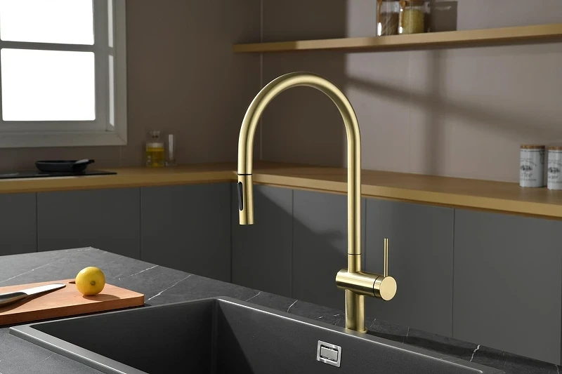 Смеситель для кухни AQUAme Cucina AQM9901BG цвет Шлифованное золото