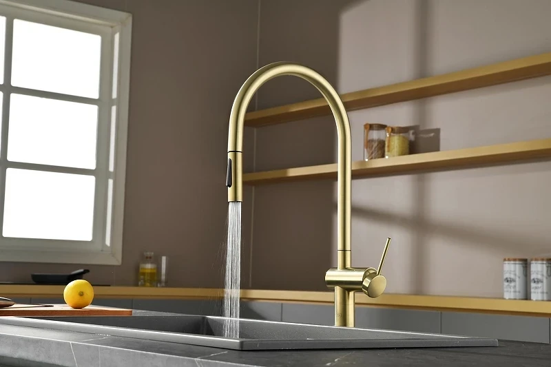 Смеситель для кухни AQUAme Cucina AQM9901BG цвет Шлифованное золото