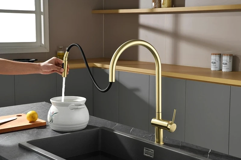 Смеситель для кухни AQUAme Cucina AQM9901BG цвет Шлифованное золото