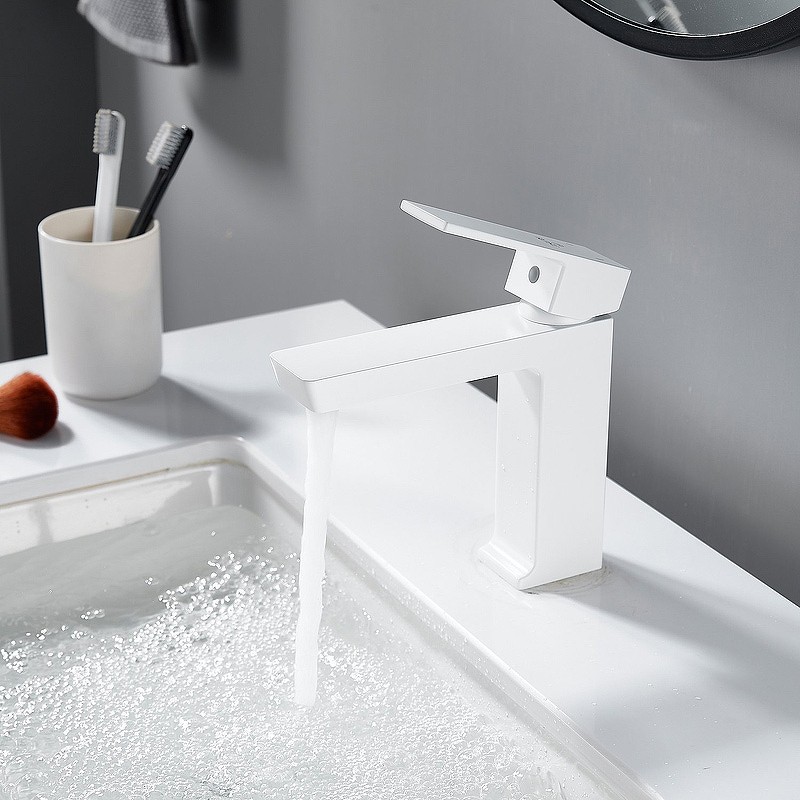 Смеситель для раковины Rose R18C R1801C-1 Белый матовый латунь