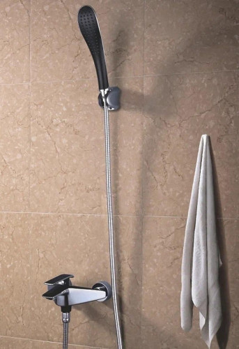 Смеситель для ванны Rose R1302H цвет Черный Хром