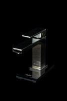 Смеситель для раковины Boheme Qubic 471-SGM Оружейная сталь глянцевая латунь