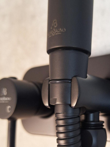 Гигиенический душ со смесителем AltroBagno Metropoli 060108 NeOp цвет Черный матовый