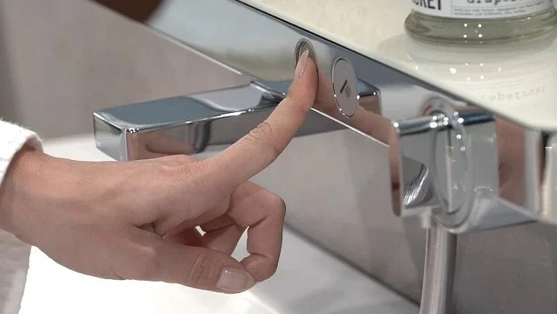 Смеситель для ванны Hansgrohe ShowerTabletSelect 13183000 с термостатом Хром латунь на стену