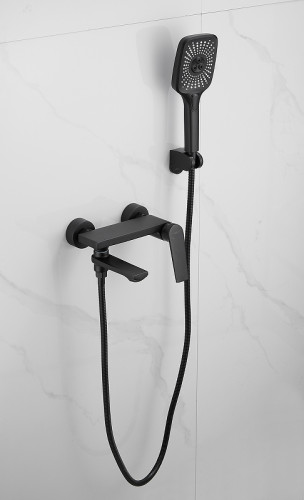 Смеситель для ванны Belz B533-7 B60533-7 Черный латунь на стену