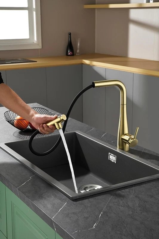 Смеситель для кухни AQUAme Cucina AQM9902BG цвет Шлифованное золото