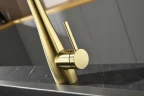 Смеситель для кухни AQUAme Cucina AQM9902BG цвет Шлифованное золото