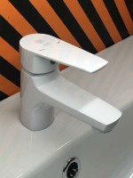 Смеситель для раковины Orange Loop M26-021W Белый латунь