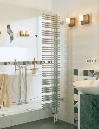 Водяной полотенцесушитель Zehnder Yucca asymmetric YAD-130-060 Белый