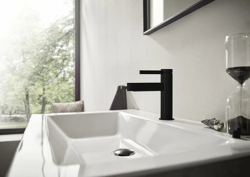 Смеситель для раковины Hansgrohe Finoris 76010670 Черный матовый латунь