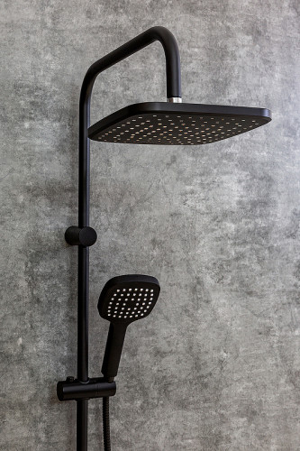 Душевая система Orange Aristo M19-944b Черная латунь на стену
