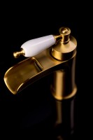 Смеситель для раковины Boheme Vogue 211 Золото латунь