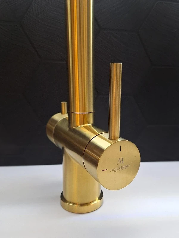 Смеситель для кухни AltroBagno Flusso 050202 BG цвет Золото матовое