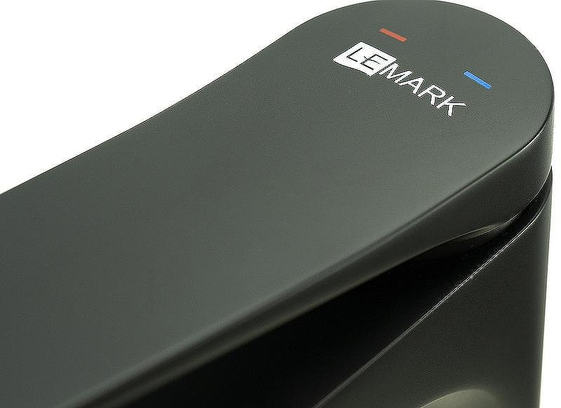 Смеситель для раковины Lemark Bronx LM3737BL Черный