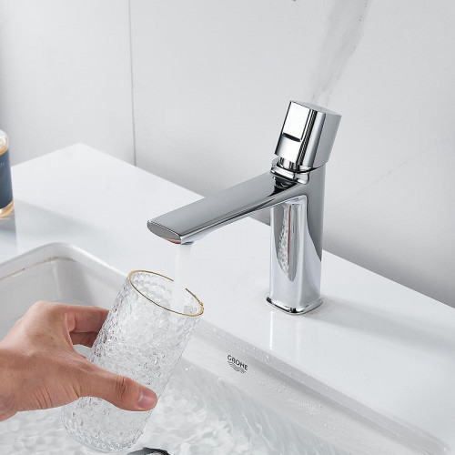 Смеситель для раковины Maretti Lorenza LR32RF842 цвет Хром