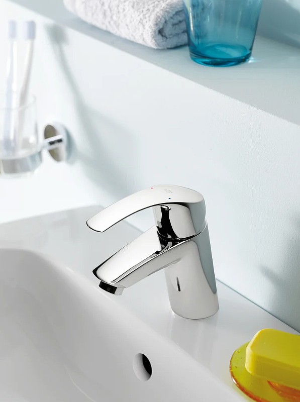 Смеситель для раковины Grohe Eurosmart 32154002 Хром латунь