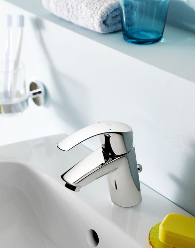 Смеситель для раковины Grohe Eurosmart 23124002 с гигиеническим душем Хром латунь