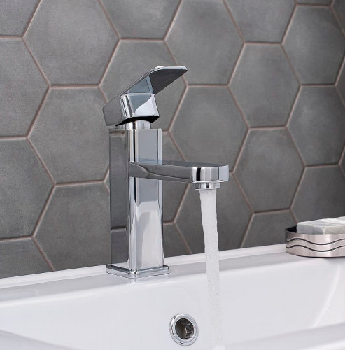 Смеситель для раковины Ростовская Мануфактура Сантехники SL144-001F Хром