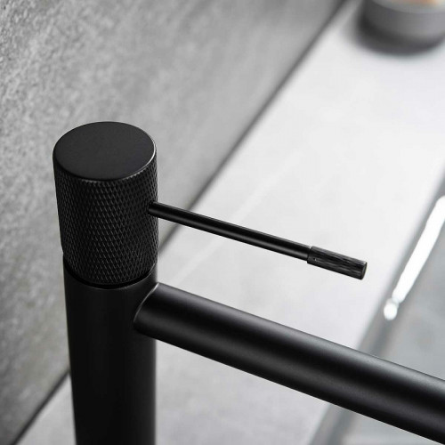 Смеситель для раковины Vincea Desire VBF-1D1MB Черный матовый латунь