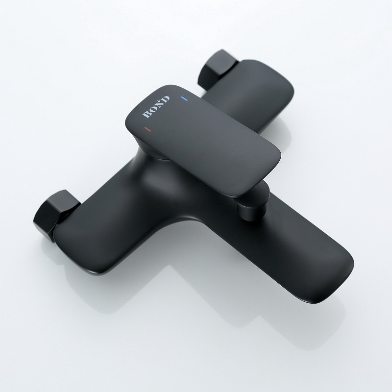 Смеситель для ванны Bond Cube B03-5288 Черный матовый латунь на стену