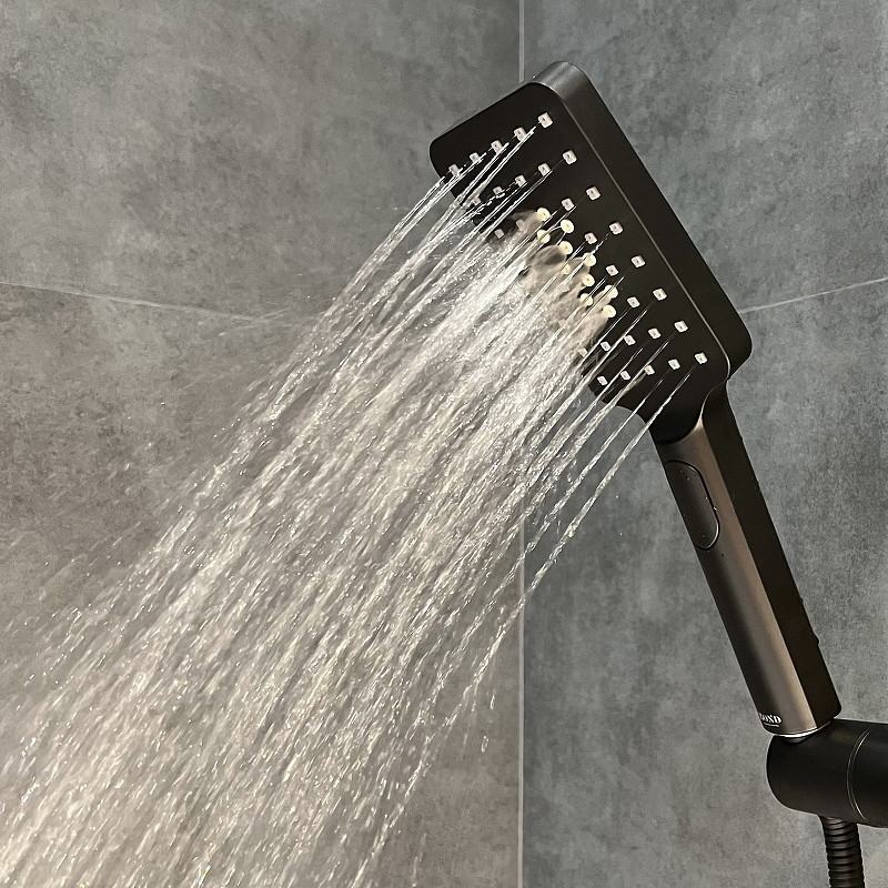 Смеситель для ванны Bond Cube B03-5288 Черный матовый латунь на стену