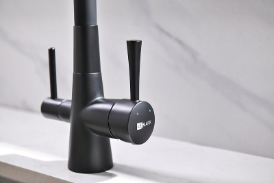 Смеситель для кухни Lemark Comfort LM3075BL Черный латунь
