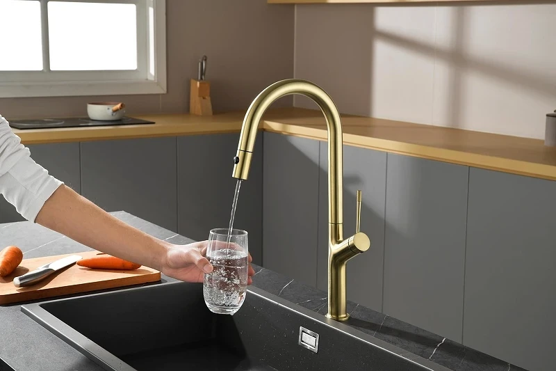 Смеситель для кухни AQUAme Cucina AQM9905BG цвет Шлифованное золото