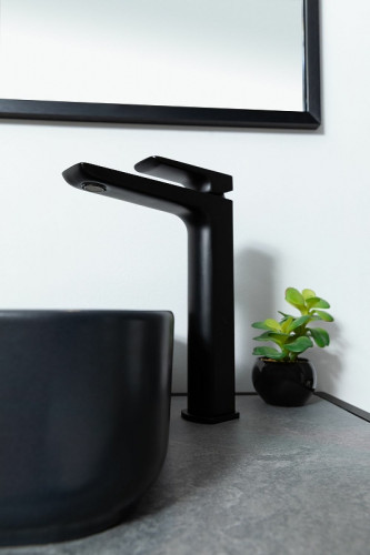 Смеситель для раковины Allen Brau Infinity 5.21002-31 Черный матовый латунь