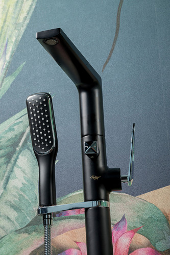 Смеситель для ванны Boheme Venturo 379-B Черный Хром латунь на пол