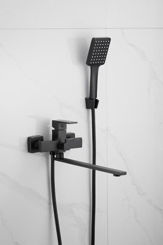 Смеситель для ванны Belz B613-7 B22613-7 универсальный Черный латунь на стену