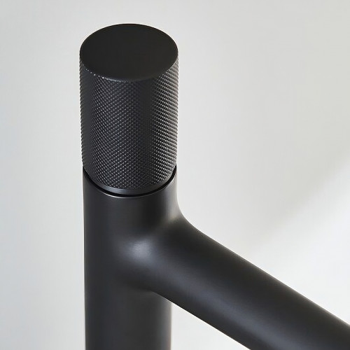 Смеситель для раковины Jacob Delafon Rivoli E24168-BL Черный матовый латунь