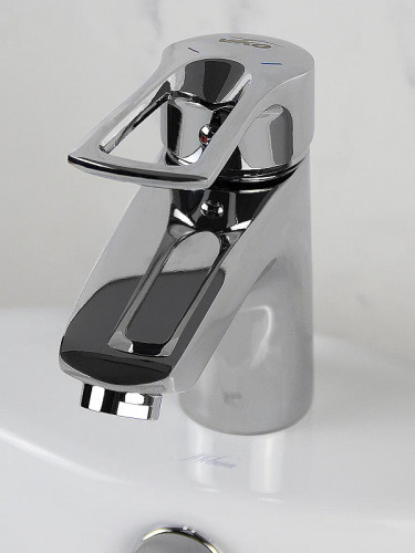 Смеситель для раковины Viko V-6401 Хром