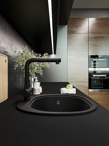 Смеситель для кухни Emar Quartz 7017.12 цвет Оникс