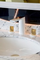 Смеситель для раковины Boheme Venturo 150-WG-TOUCH Белый Золото латунь
