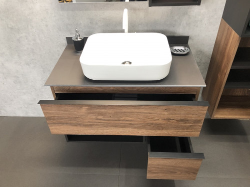 Тумба с раковиной Comforty Штутгарт 90 00-00002868 подвесная Дуб темно-коричневый Черная матовая МДФ / ЛДСП