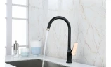 Смеситель для кухни Lemark Bronx LM3705BLR Черный Золото латунь