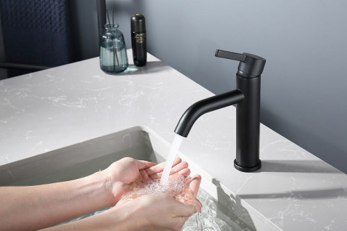 Смеситель для раковины Splenka S221.10.06 Черный матовый