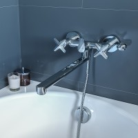Смеситель для ванны Iddis Acros ACRSBL2i10WA универсальный Хром на стену