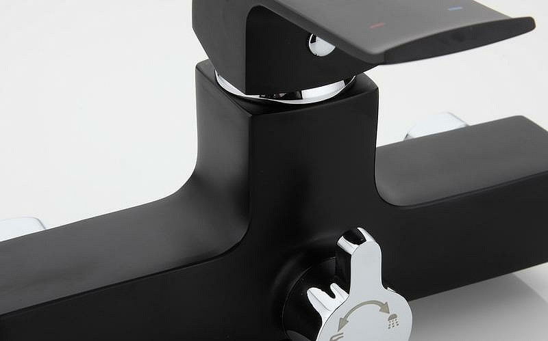 Смеситель для ванны Gappo G50 G2250 универсальный Черный матовый латунь на стену